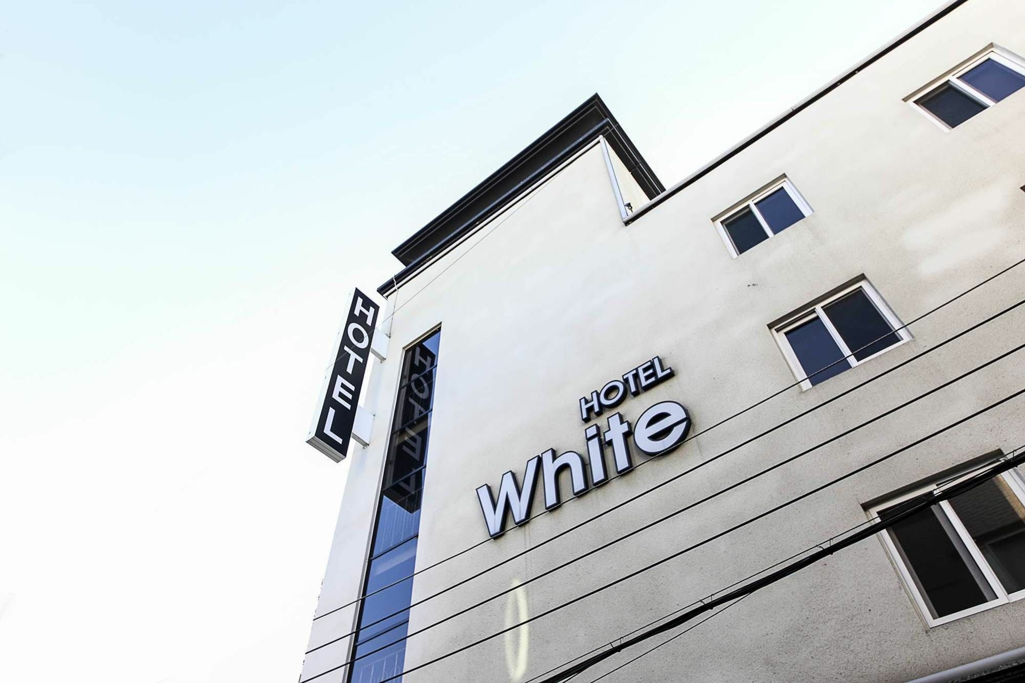 White Hotel Suwon Exterior photo
